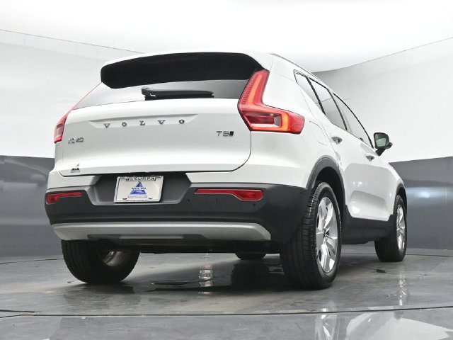 Used 2019 Volvo XC40 T5 Momentum AWD/4WD image 39