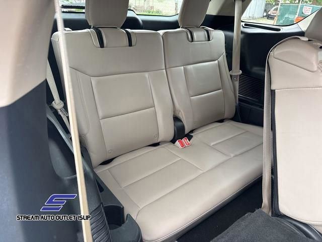 Used 2023 Ford Explorer XLT w/ Equipment Group 202A image 36