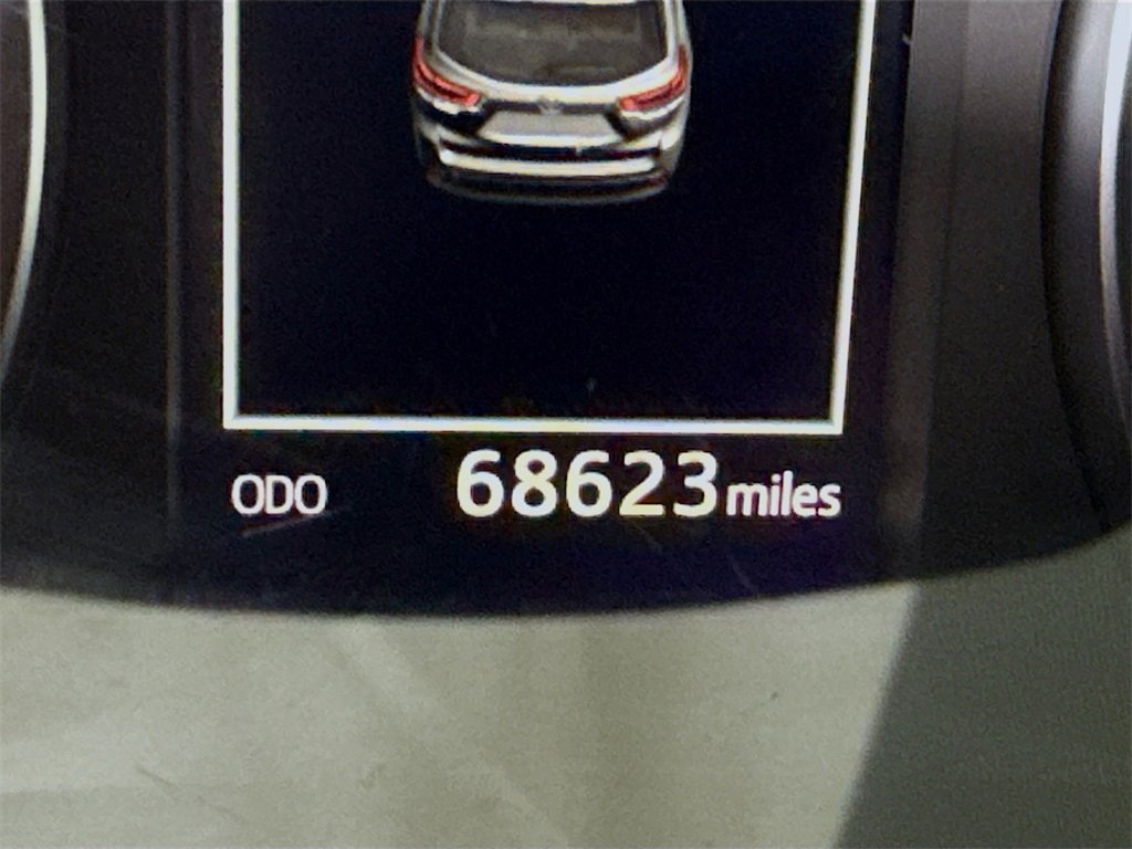 Certified 2019 Toyota Highlander LE image 5