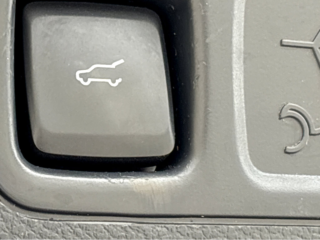 Used 2022 Ford Expedition Max Limited image 25