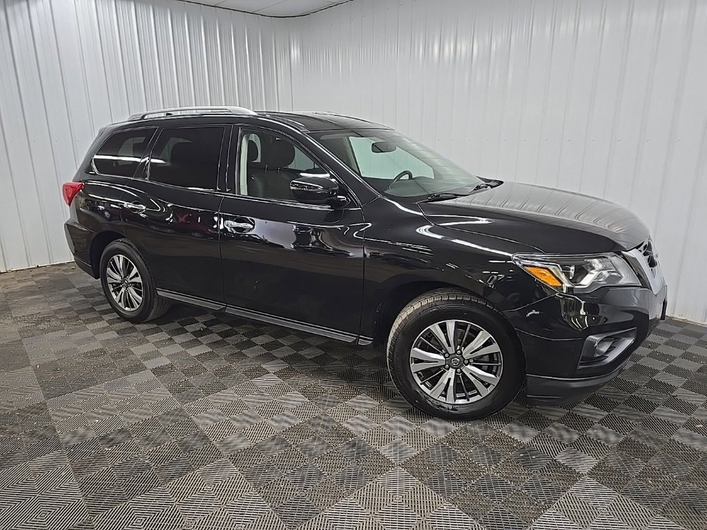 Used 2020 Nissan Pathfinder SV