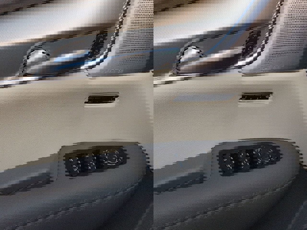 Used 2023 Cadillac XT5 Premium Luxury image 9