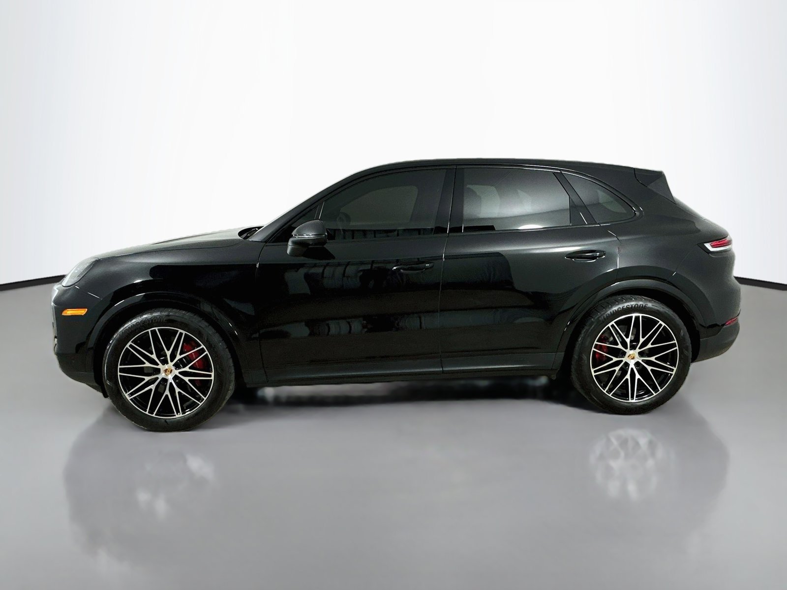 Certified 2025 Porsche Cayenne S AWD/4WD image 8