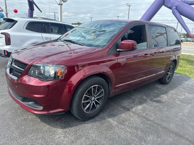 Used 2017 Dodge Grand Caravan SE FWD image 3