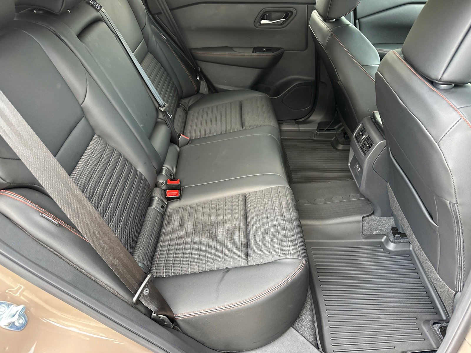 New 2026 Nissan Rogue SV image 15