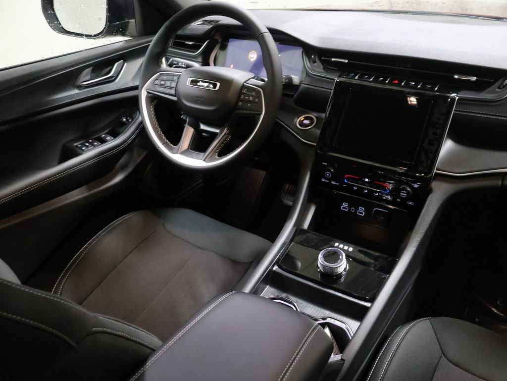 New 2026 Jeep Grand Cherokee L Laredo AWD/4WD image 22