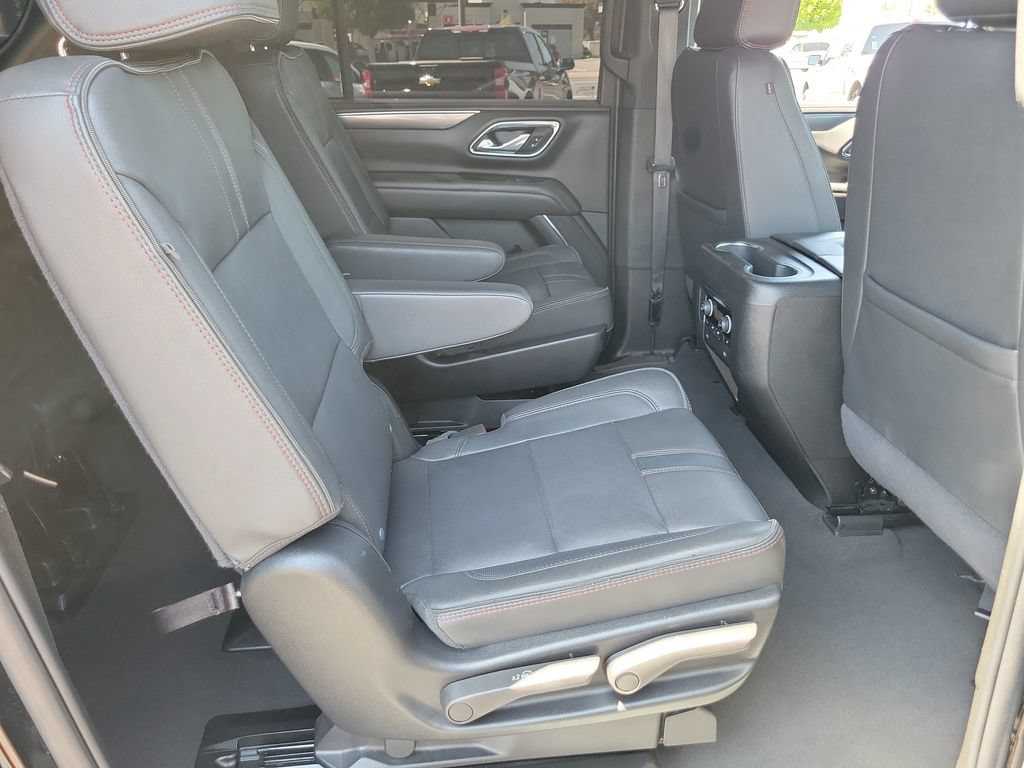 Used 2024 Chevrolet Suburban RST w/ Luxury Package AWD/4WD image 22