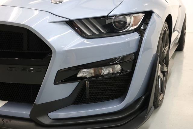 Used 2022 Ford Mustang Shelby GT500 w/ Carbon Fiber Track Pack image 56