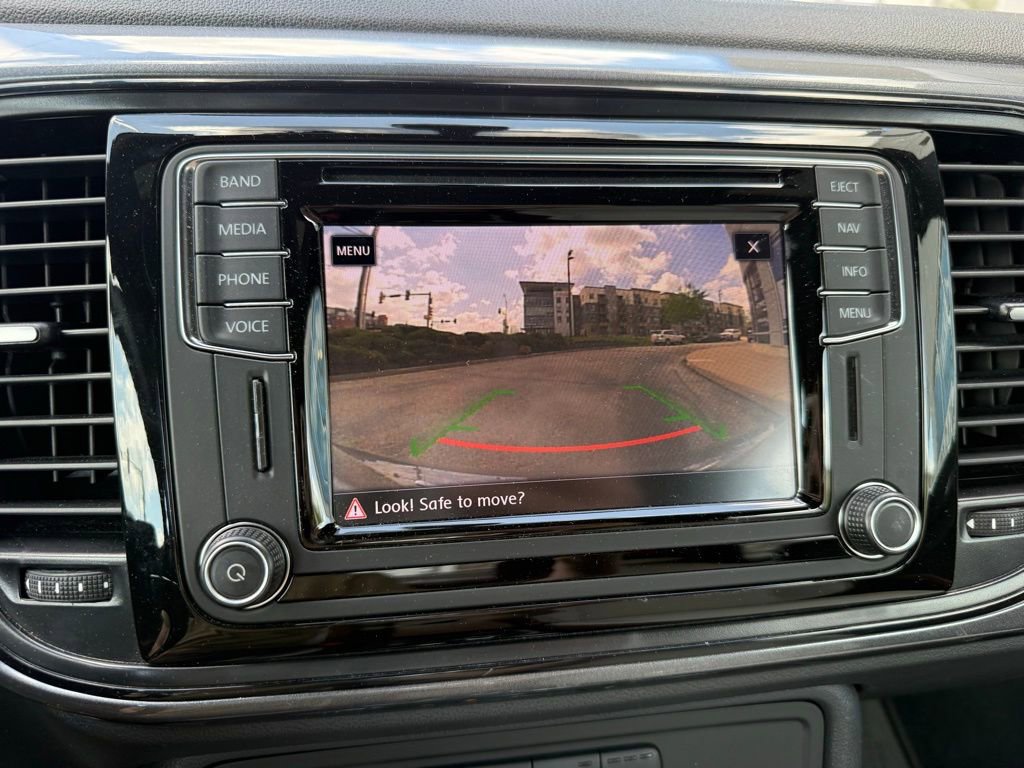 Used 2017 Volkswagen Beetle 1.8T Classic image 5