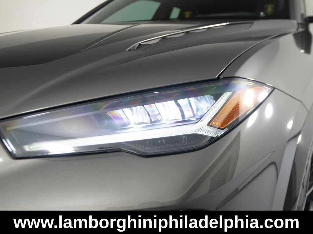 Used 2024 Lamborghini Urus Performante AWD/4WD image 42