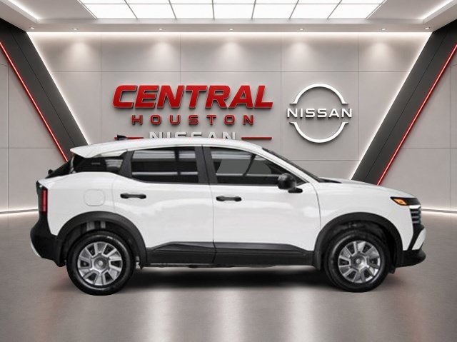 Used 2026 Nissan Kicks S w/ Charging Package FWD image 5