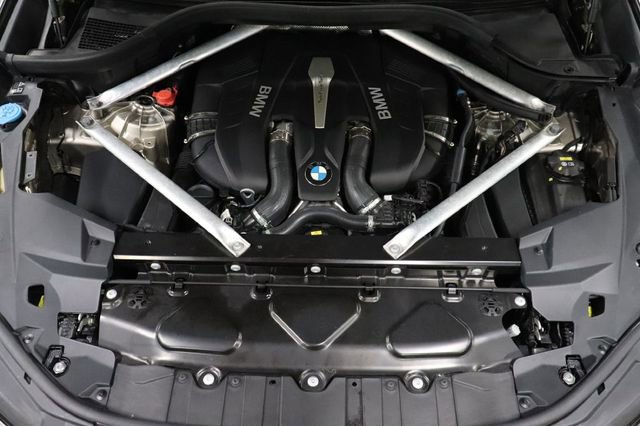 Used 2019 BMW X5 xDrive50i w/ M Sport Package image 28