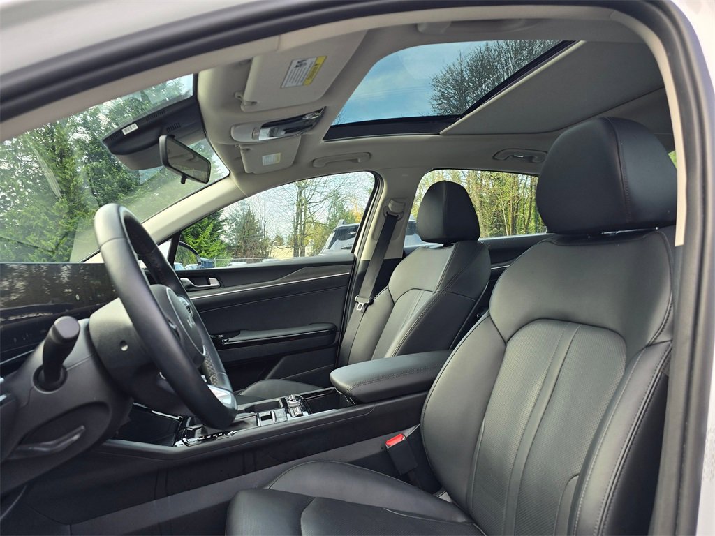 Used 2025 Kia K5 EX image 2