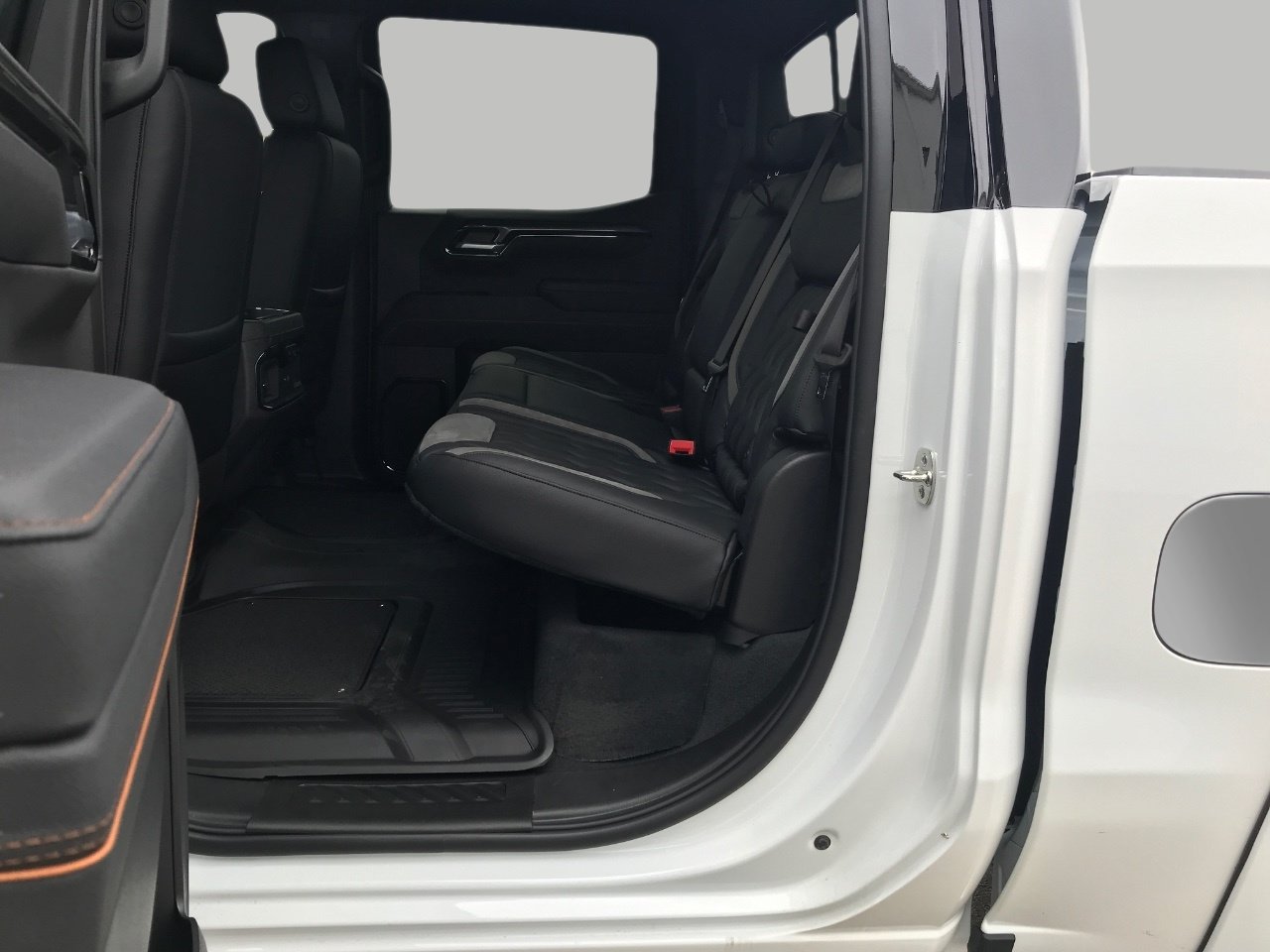 New 2026 GMC Sierra 1500 AT4 w/ AT4 Premium Package AWD/4WD image 26