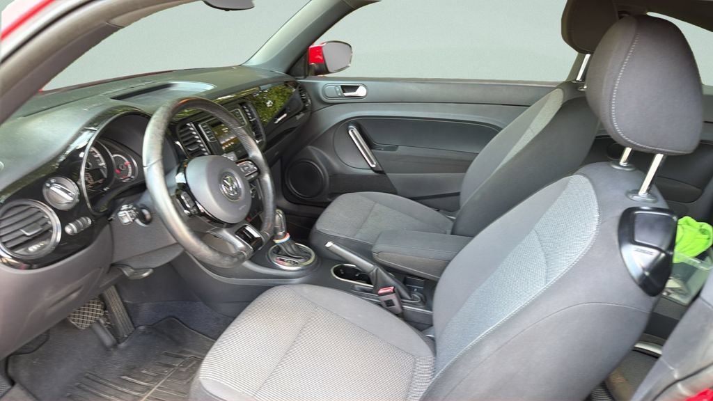 Used 2019 Volkswagen Beetle 2.0T S FWD image 22