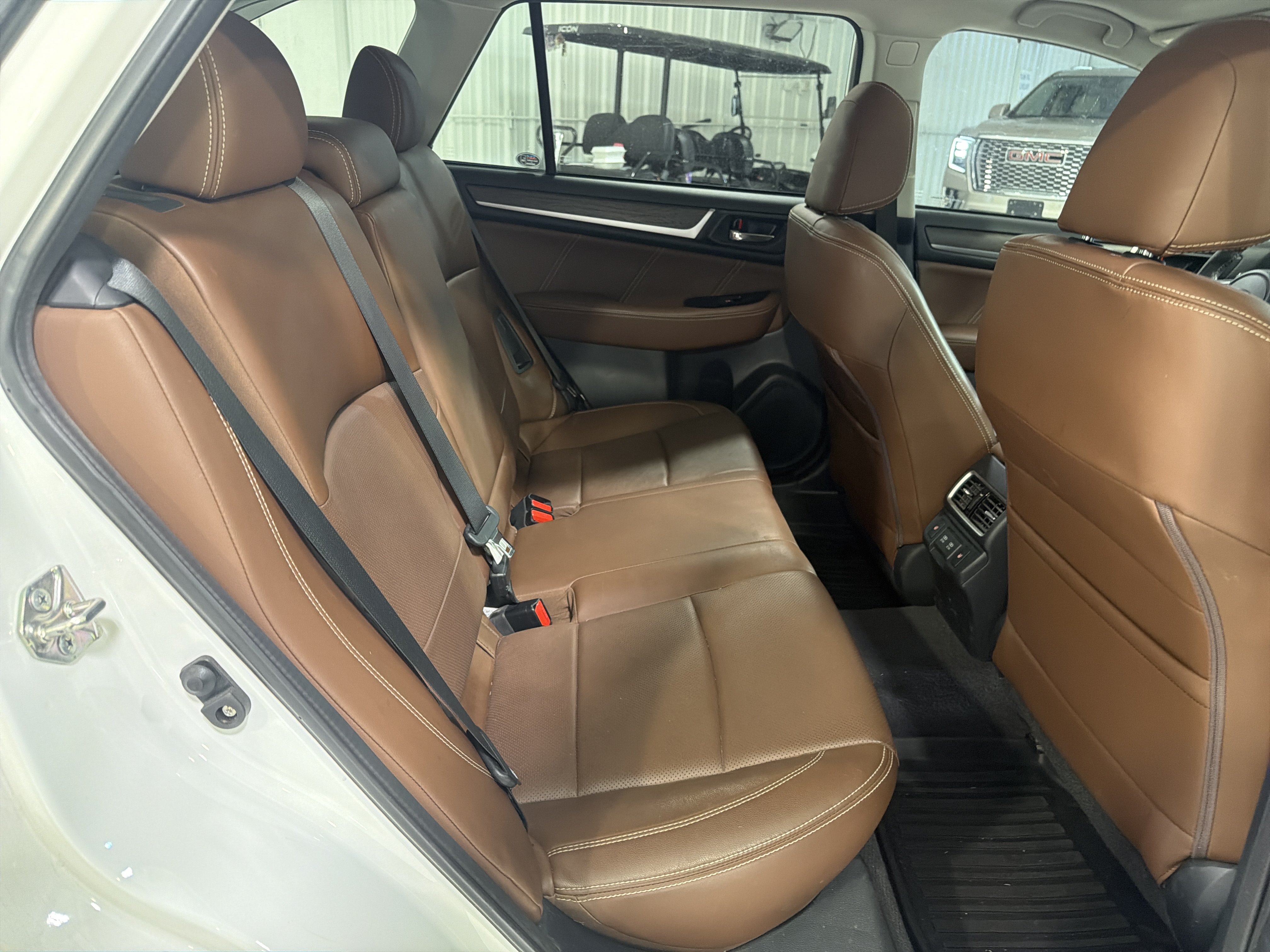 Used 2019 Subaru Outback 2.5i Touring AWD/4WD image 11