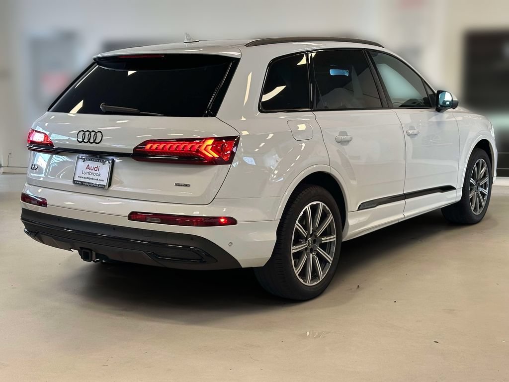 Used 2023 Audi Q7 2.0T Premium Plus w/ Premium Plus Package AWD/4WD image 4