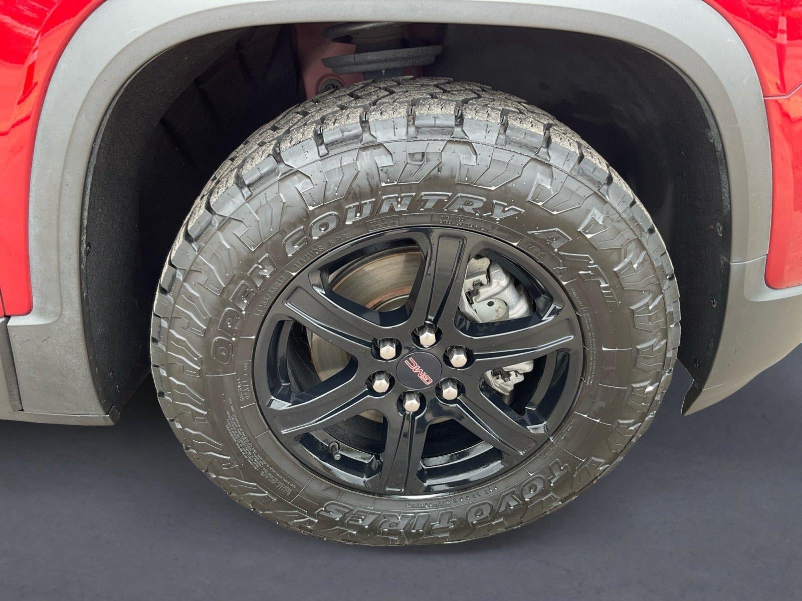 Certified 2022 GMC Acadia AT4 w/ Technology Package AWD/4WD image 14