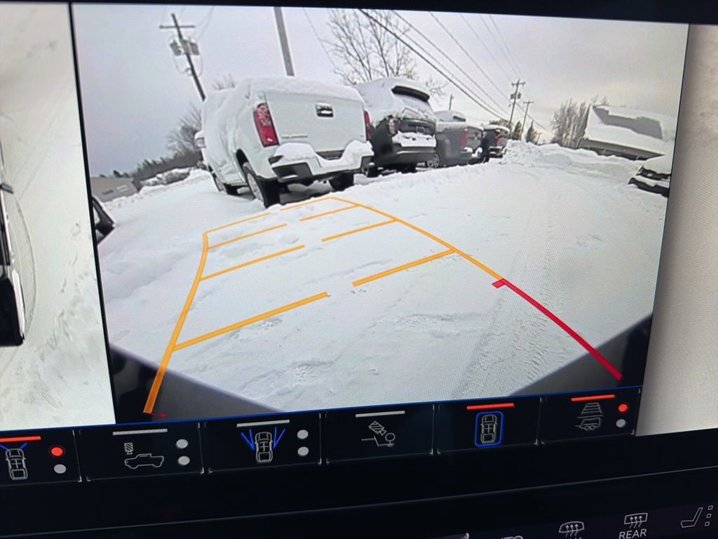 Used 2025 GMC Hummer EV 3X w/ LPO, Sport Package image 18