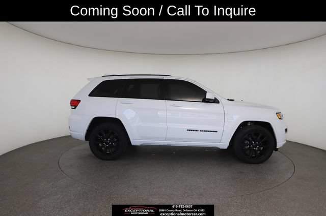 Used 2020 Jeep Grand Cherokee Altitude AWD/4WD image 23