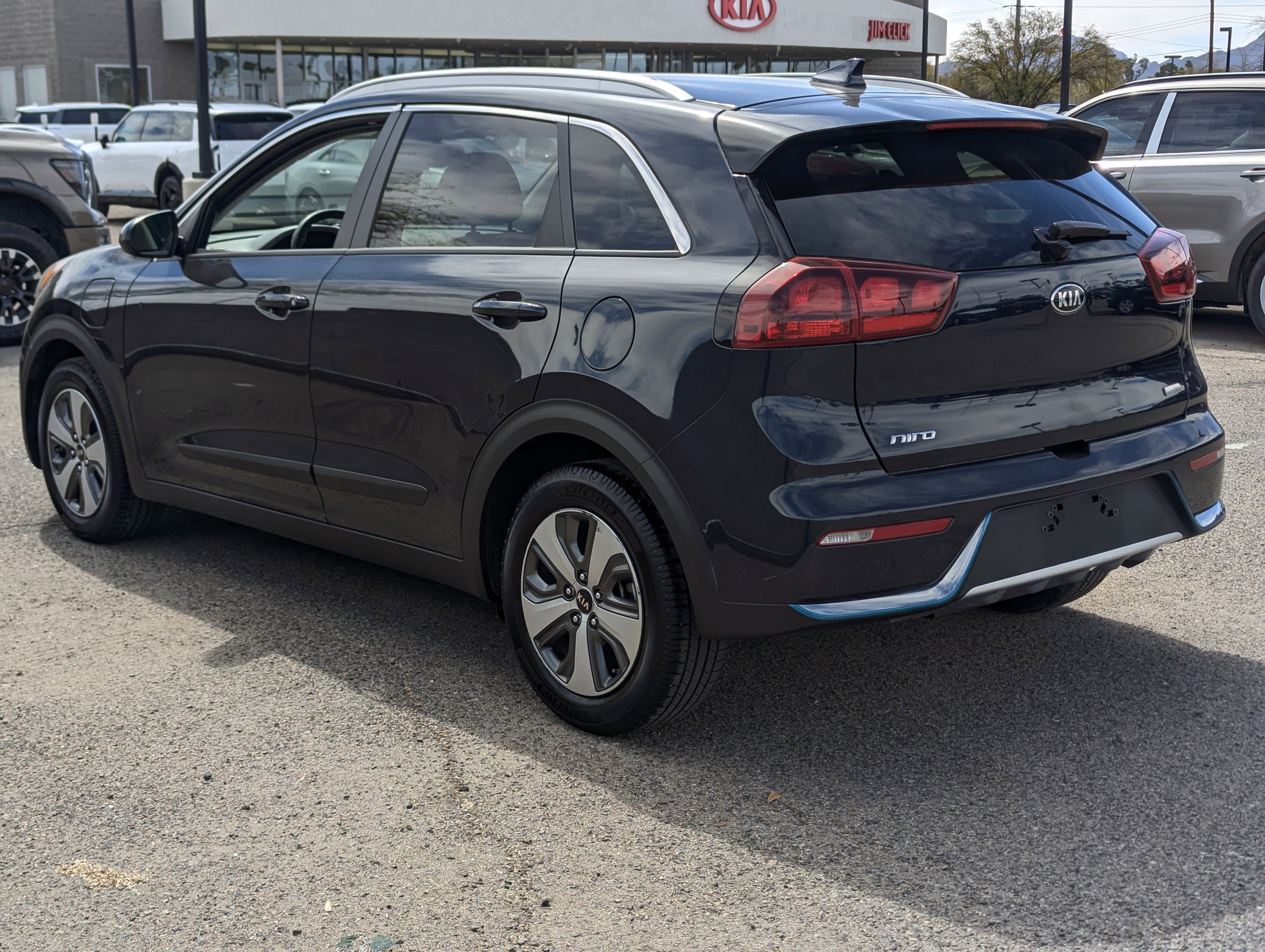 Used 2019 Kia Niro LX image 4