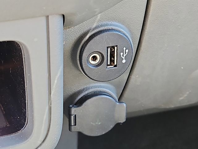 Used 2019 Nissan Frontier SV image 25