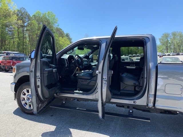 Used 2022 Ford F350 Lariat w/ Chrome Package image 18