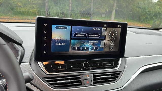 New 2026 Nissan Altima 2.5 SR AWD/4WD image 15