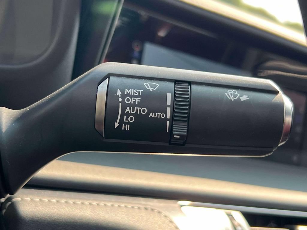 Used 2018 Lexus LC 500 Coupe w/ Sport Package RWD image 21