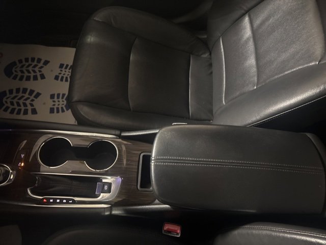 Used 2020 Chevrolet Malibu Premier image 38