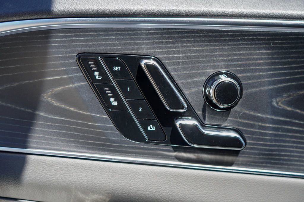 New 2026 Cadillac Lyriq Luxury w/ LPO, Floor Liner Package image 18