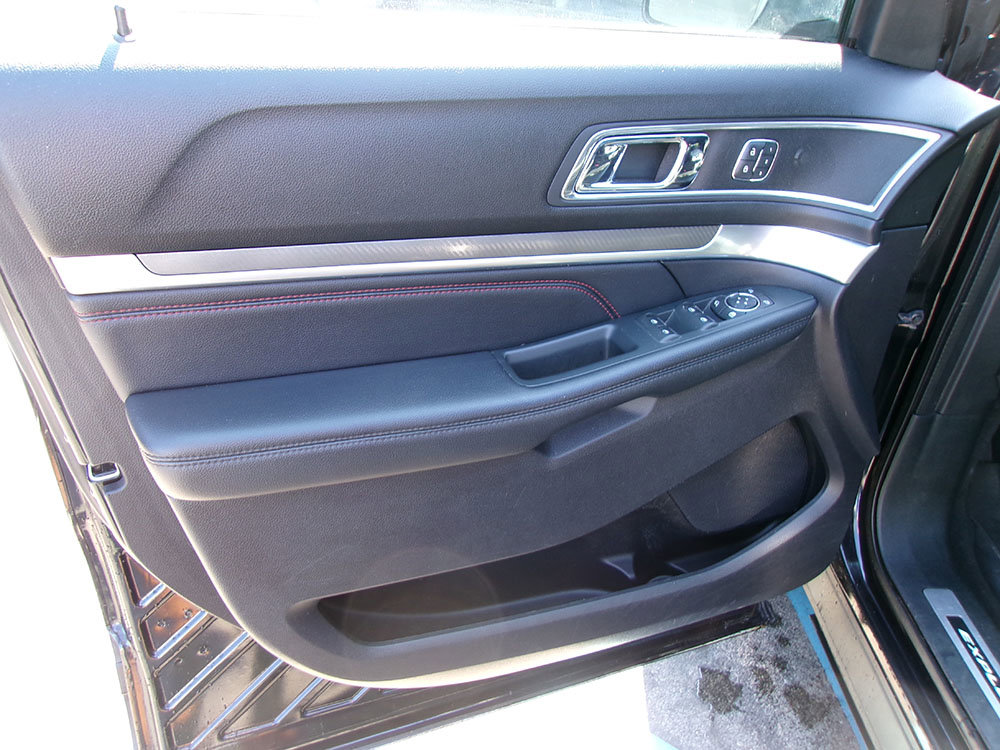 Used 2019 Ford Explorer Sport w/ Equipment Group 401A AWD/4WD image 12