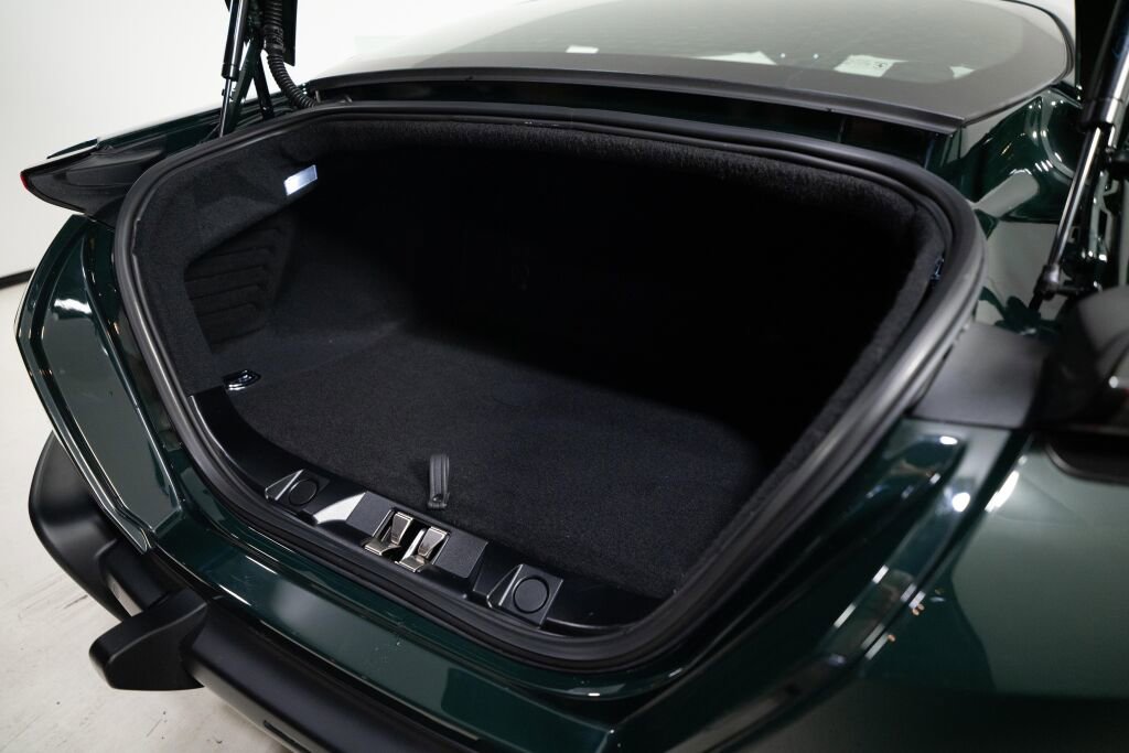 Used 2024 Ferrari Roma image 25