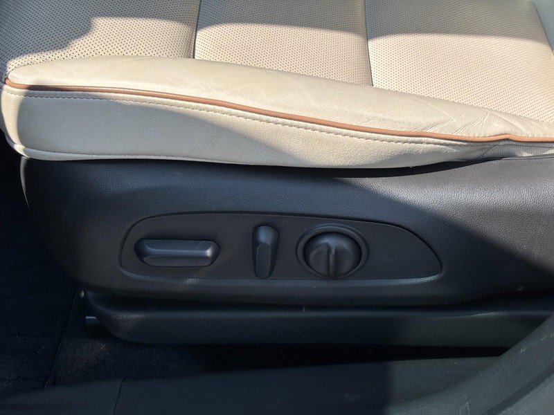 Used 2025 Buick Encore GX Avenir w/ Avenir Technology Package image 15