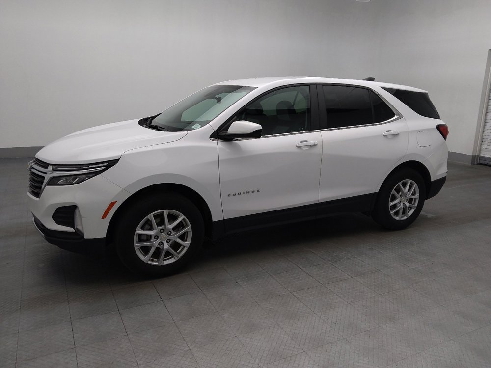 Used 2024 Chevrolet Equinox LT image 2