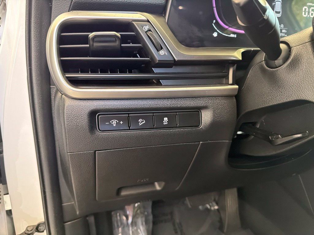 Used 2024 Kia Telluride S FWD image 50