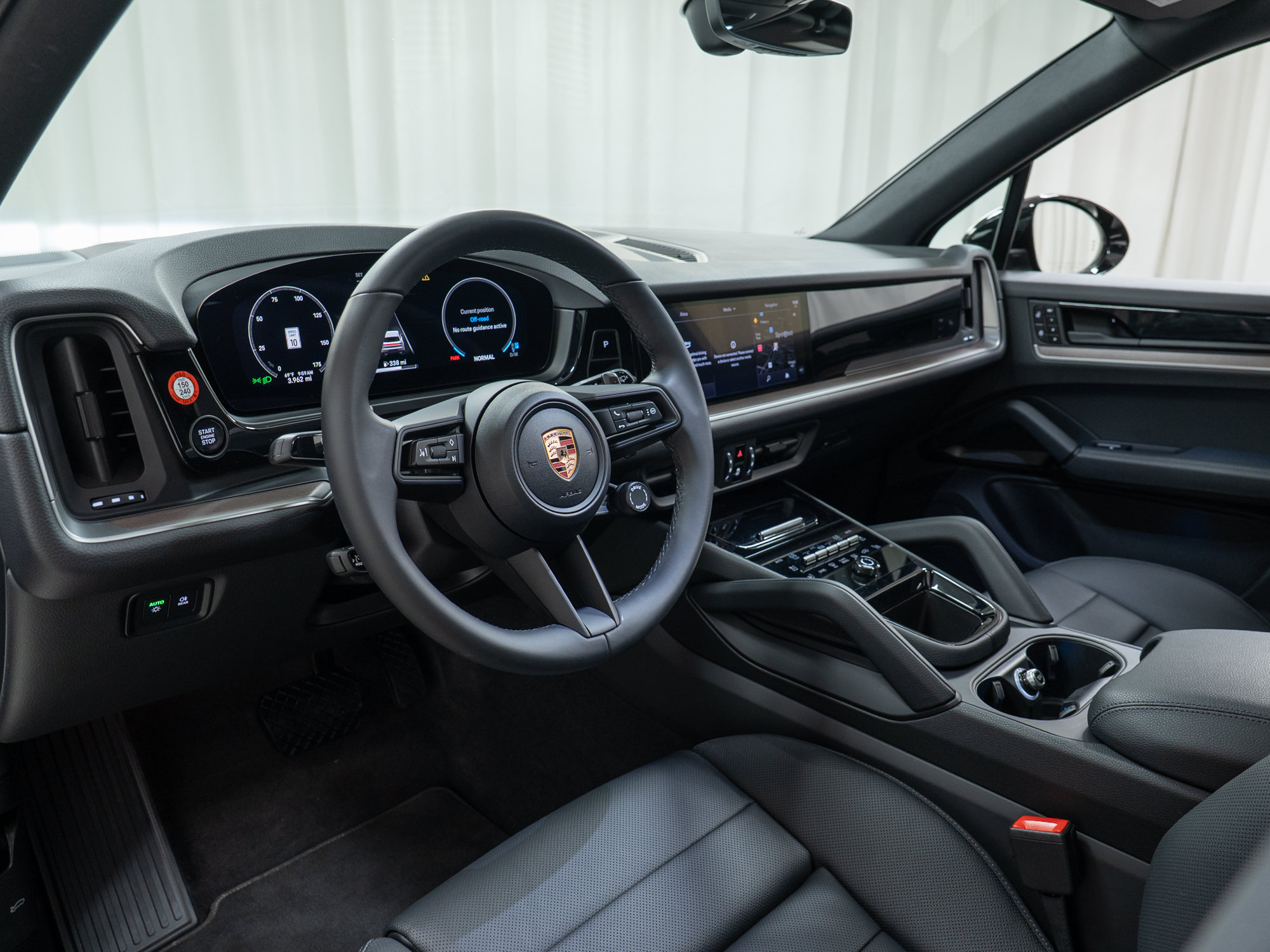 Used 2026 Porsche Cayenne AWD/4WD image 15