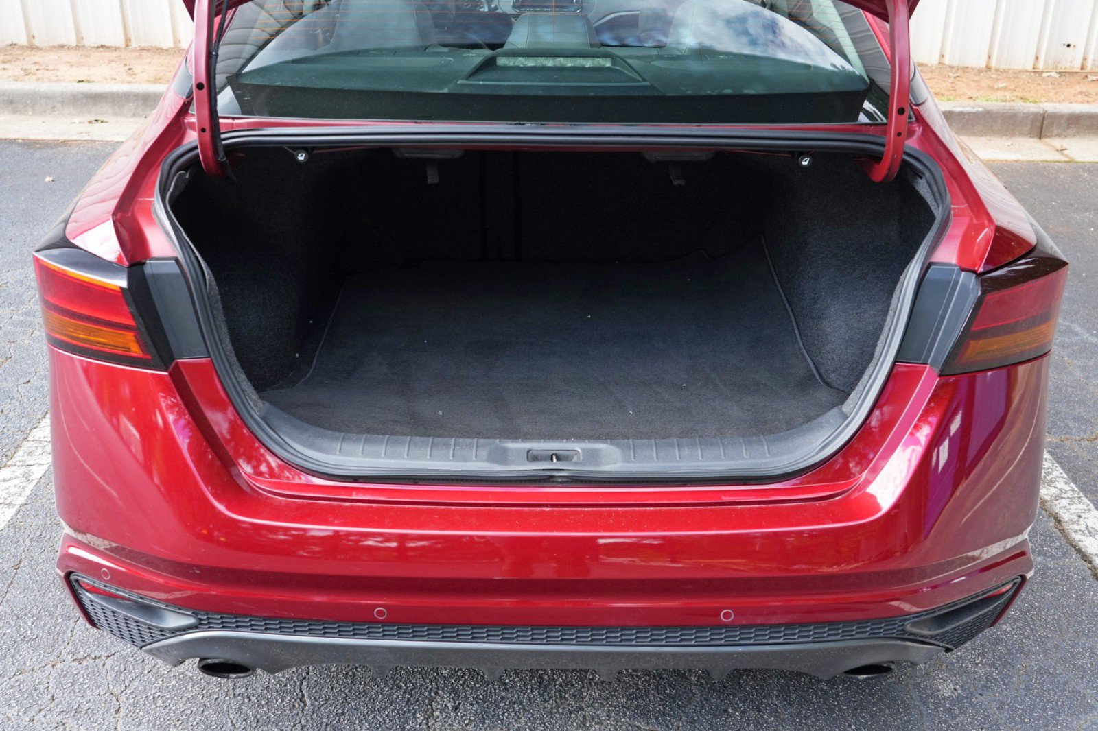 Used 2020 Nissan Altima 2.0 SR FWD image 9
