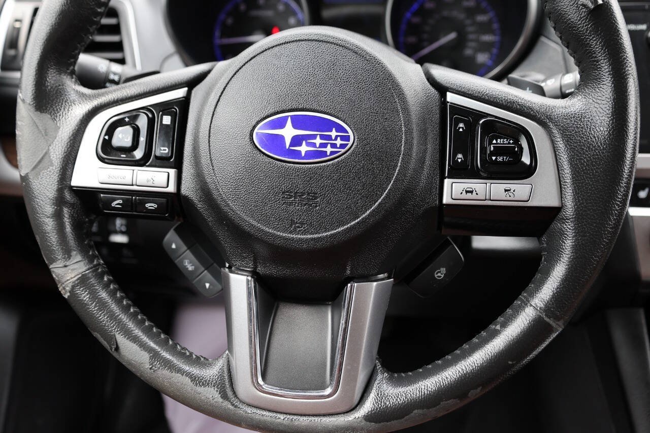 Used 2017 Subaru Outback 3.6R Touring AWD/4WD image 18