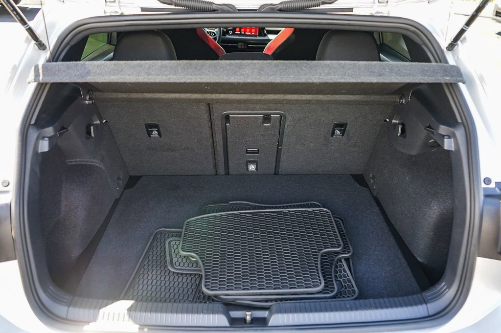 Used 2022 Volkswagen GTI SE image 29