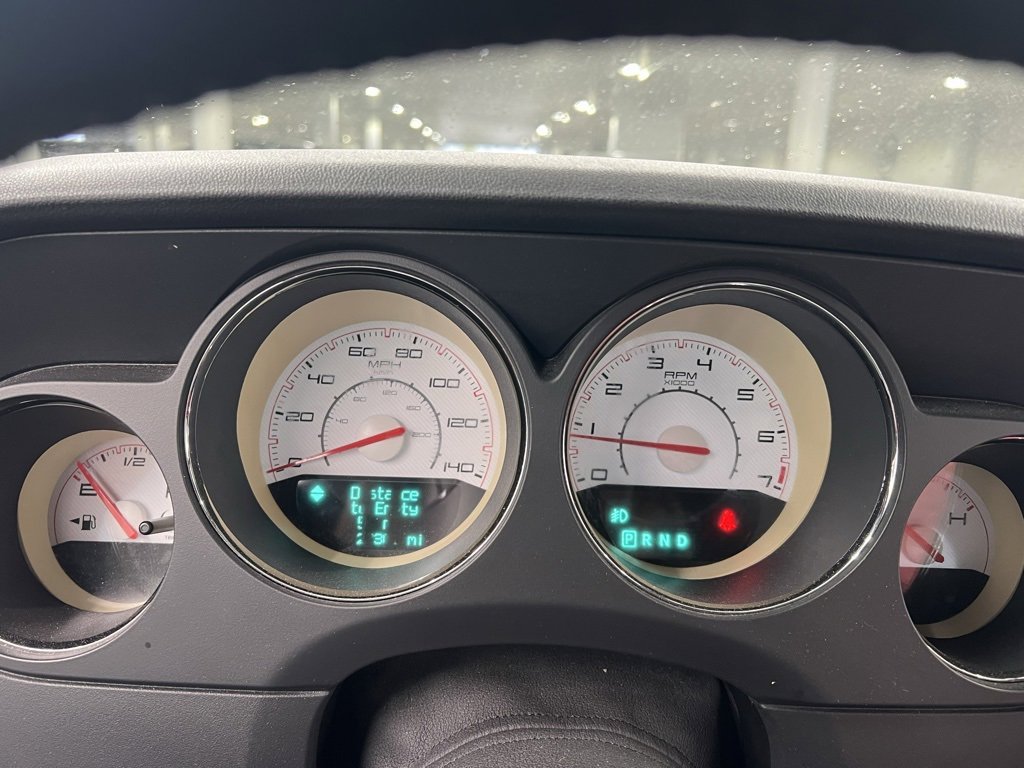 Used 2014 Dodge Challenger SXT Plus image 9