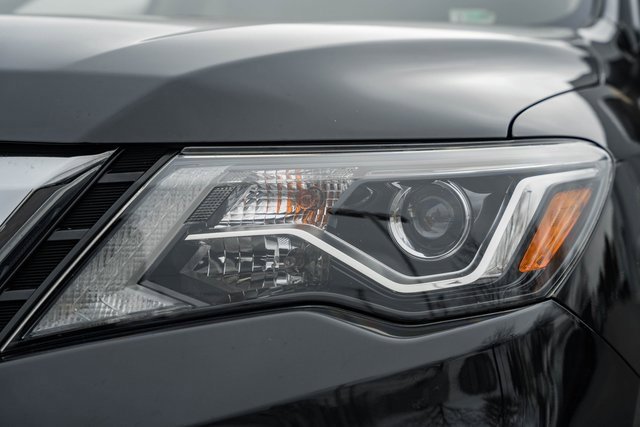 Used 2019 Nissan Pathfinder SL image 12