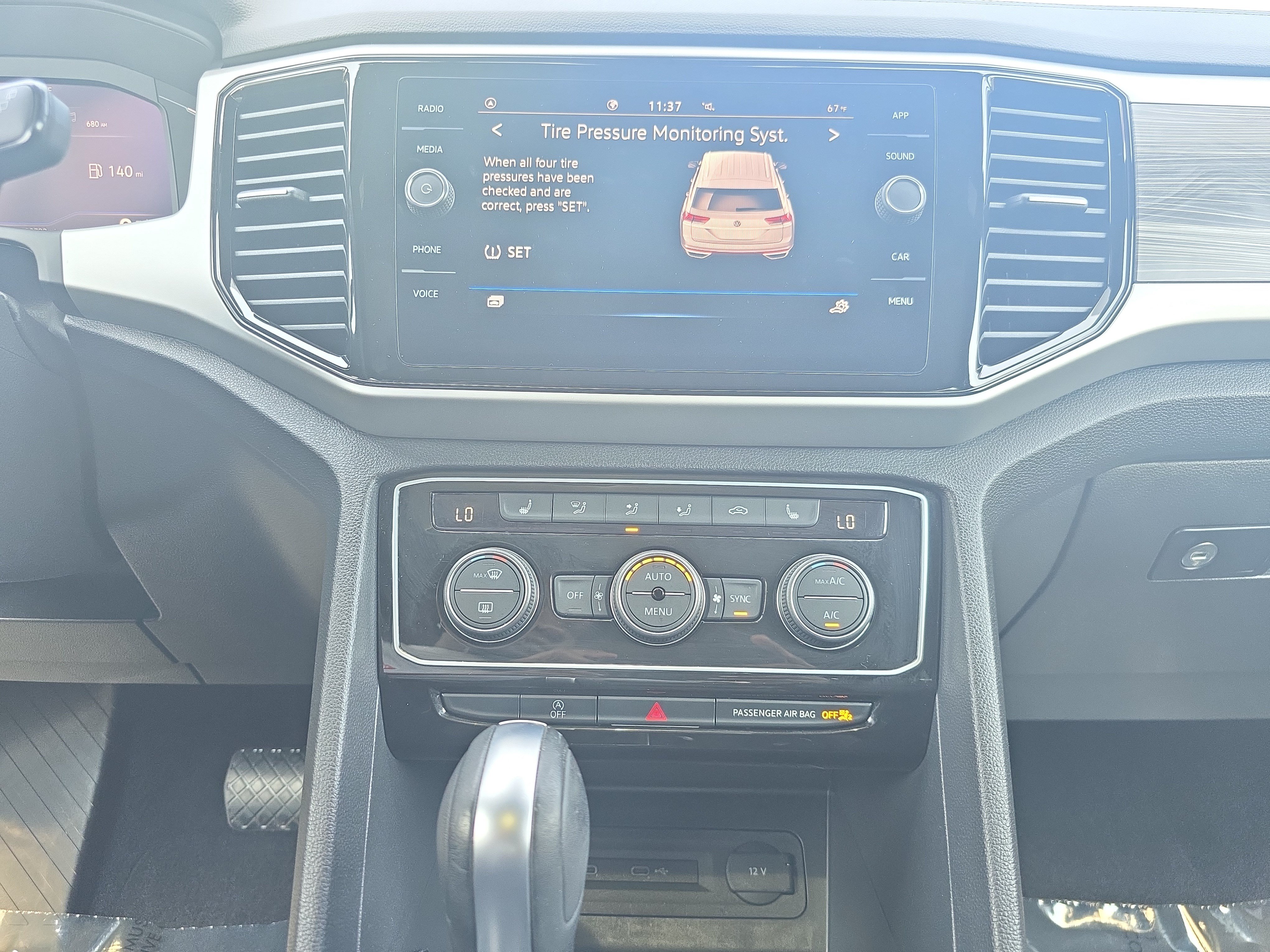 Used 2023 Volkswagen Atlas Cross Sport SE w/ Panoramic Sunroof Package FWD image 19