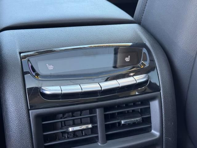 Used 2019 Cadillac XT5 Premium Luxury AWD/4WD image 17
