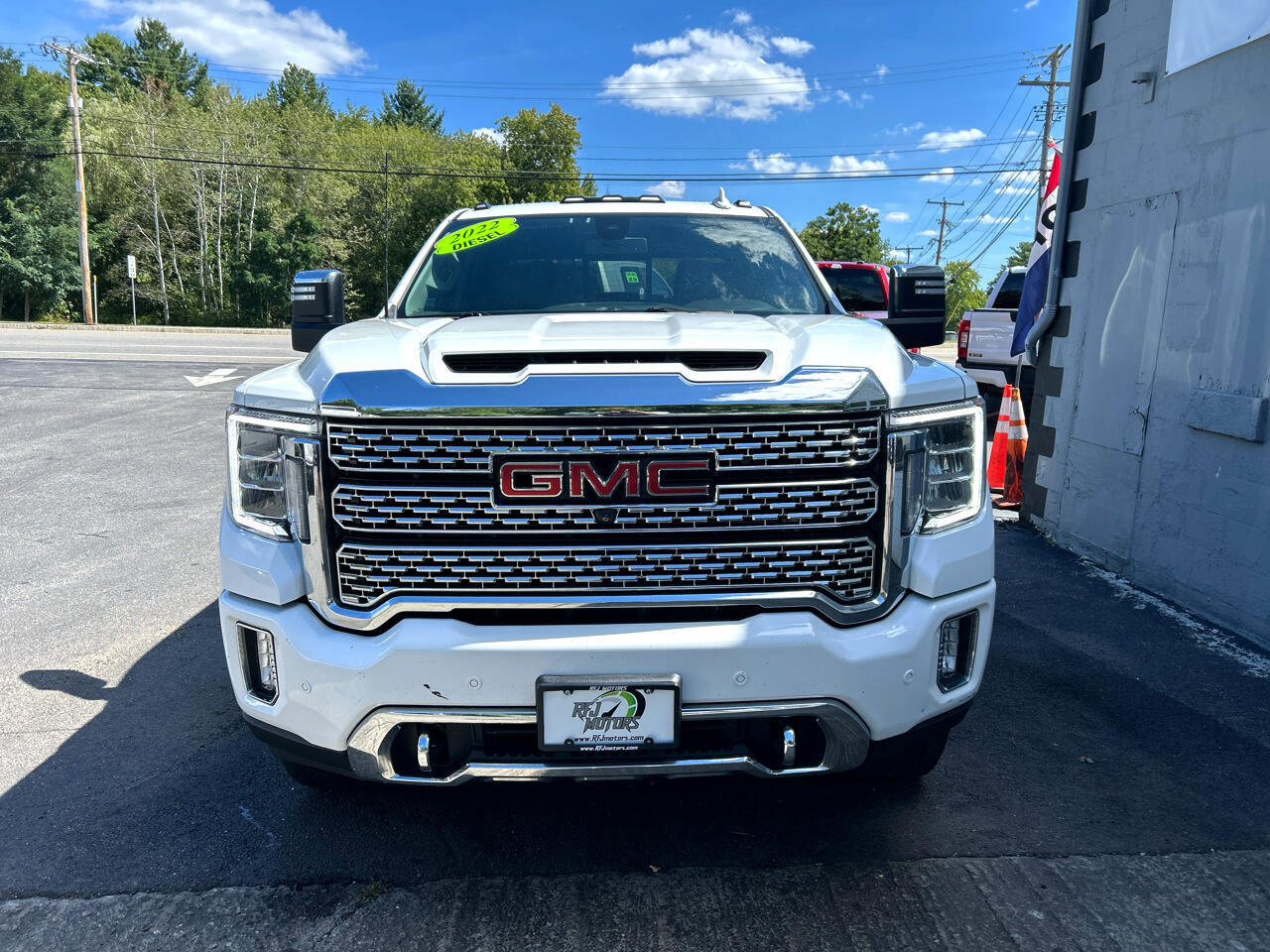 Used 2022 GMC Sierra 3500 Denali image 3