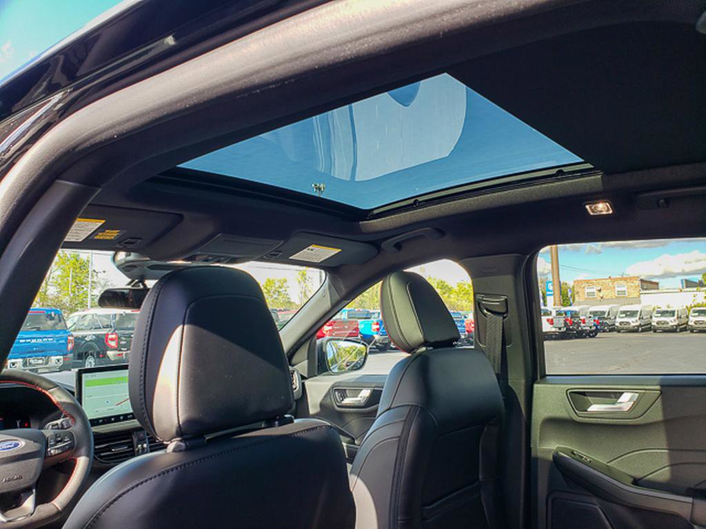 New 2026 Ford Escape ST-Line w/ Tech Pack #1 image 13