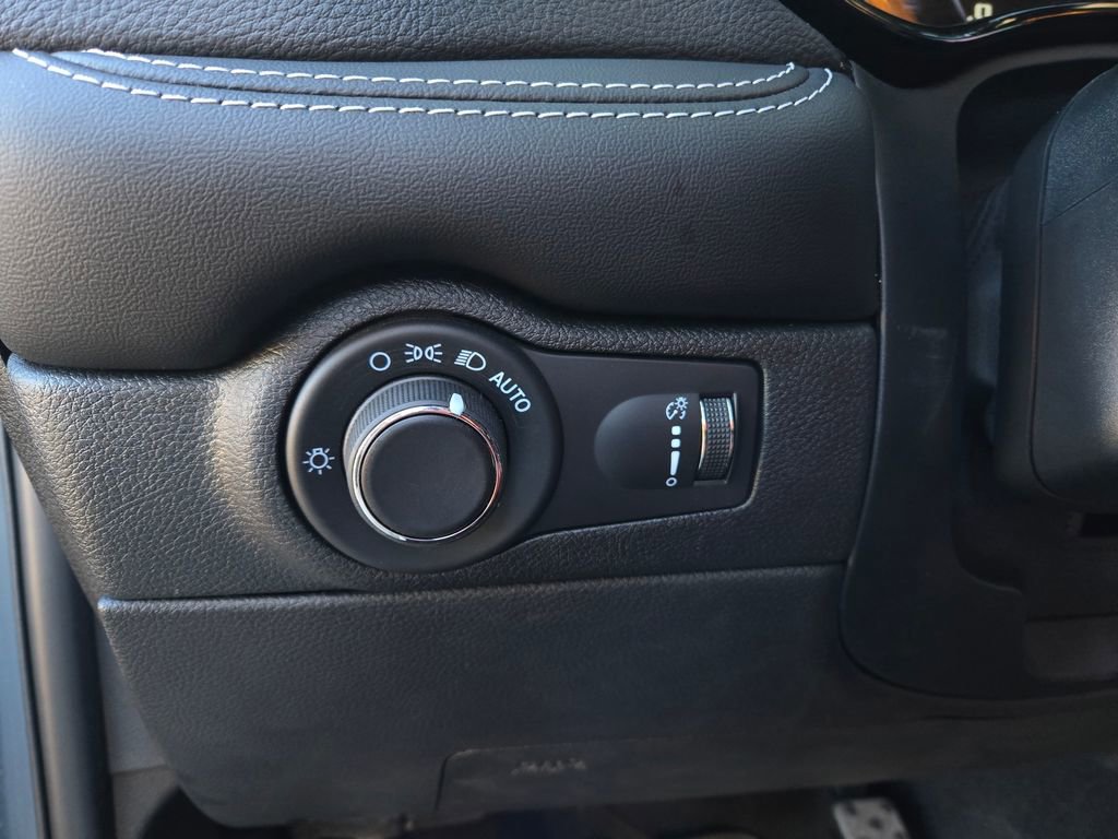 Used 2024 Dodge Durango SRT image 12