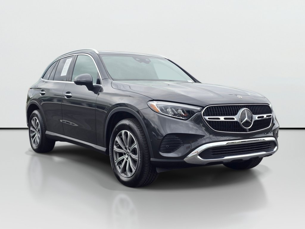 Used 2025 Mercedes-Benz GLC 300 4MATIC image 8