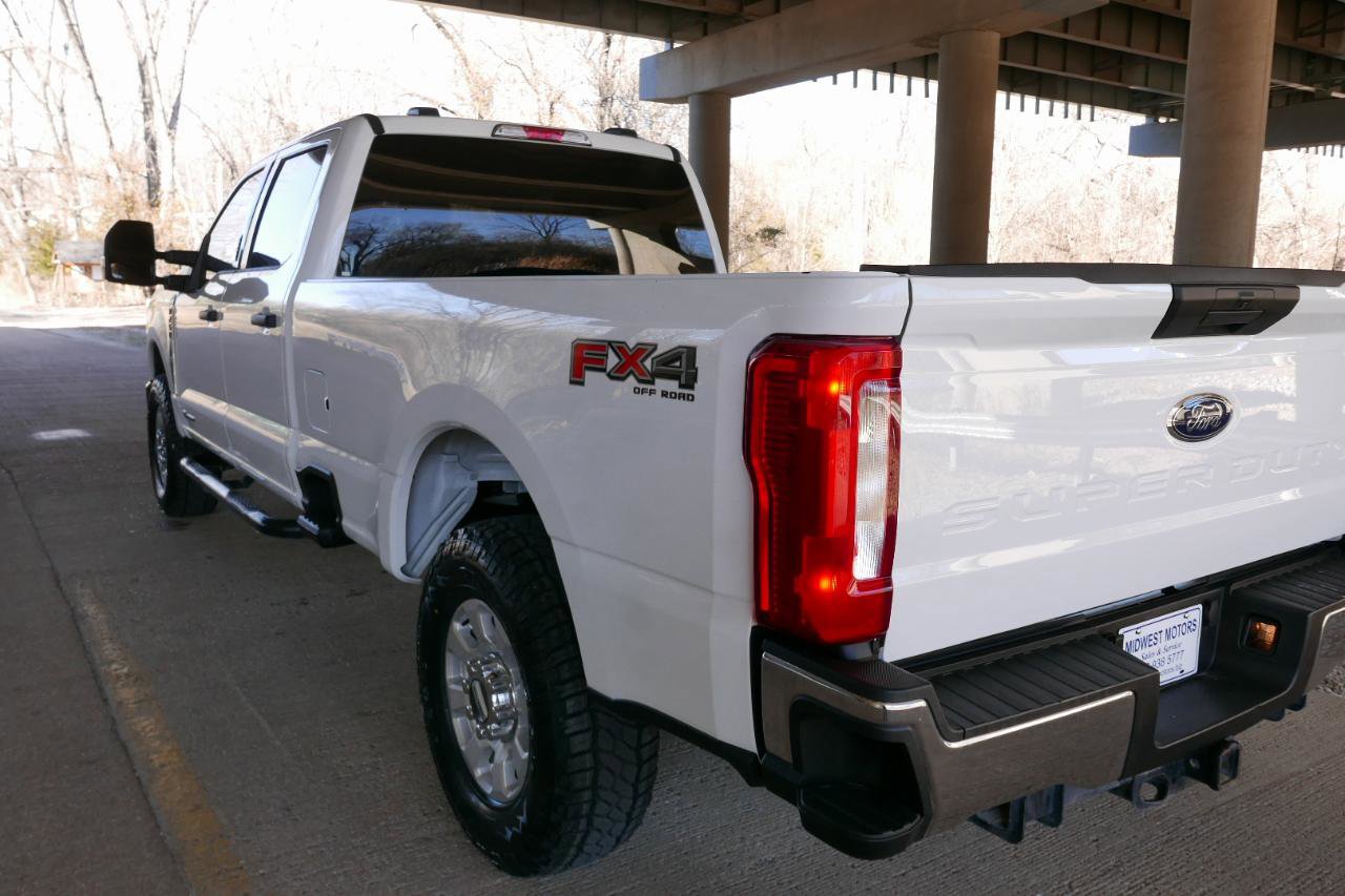 Used 2024 Ford F250 XLT w/ FX4 Off-Road Package AWD/4WD image 28
