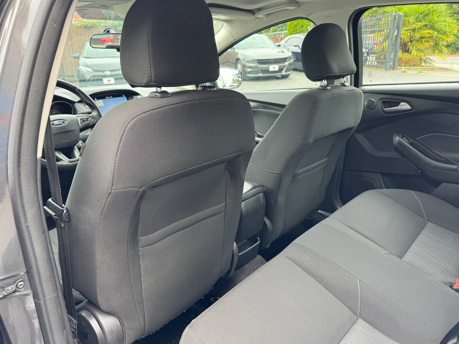 Used 2017 Ford Focus SEL w/ Cold Weather Package FWD image 15